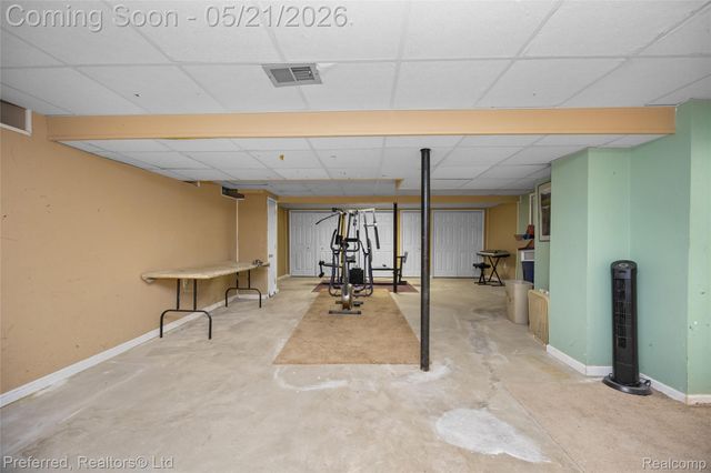 21225 Parklane Street, Farmington Hills, MI 48335