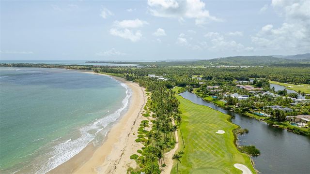 Bahia Beach Resort LAS VENTANAS II 104, Rio Grande, PR 00745