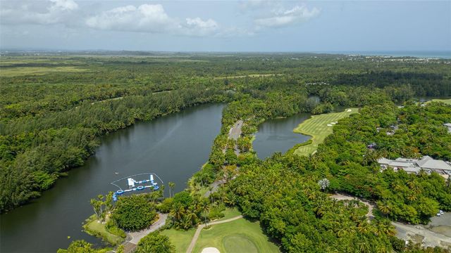 Bahia Beach Resort LAS VENTANAS II 104, Rio Grande, PR 00745