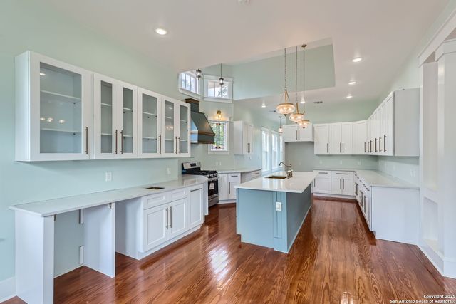 515 W Highland Blvd, San Antonio, TX 78210