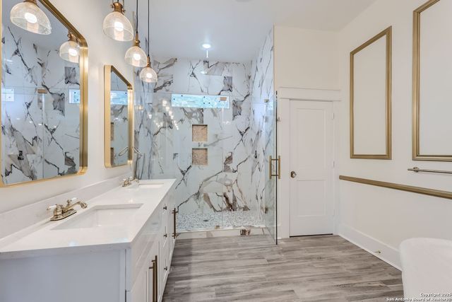 515 W Highland Blvd, San Antonio, TX 78210