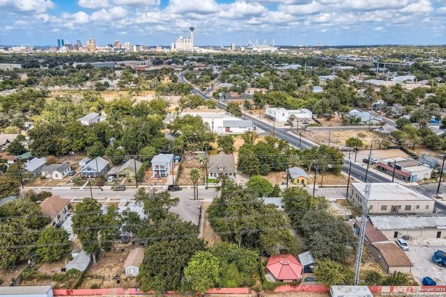 515 W Highland Blvd, San Antonio, TX 78210