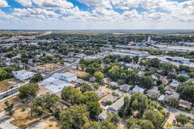 515 W Highland Blvd, San Antonio, TX 78210