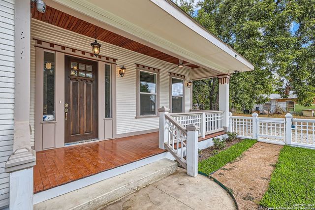 515 W Highland Blvd, San Antonio, TX 78210