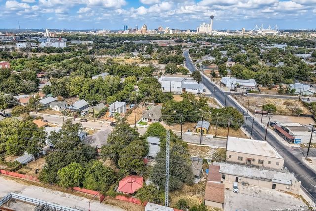 515 W Highland Blvd, San Antonio, TX 78210