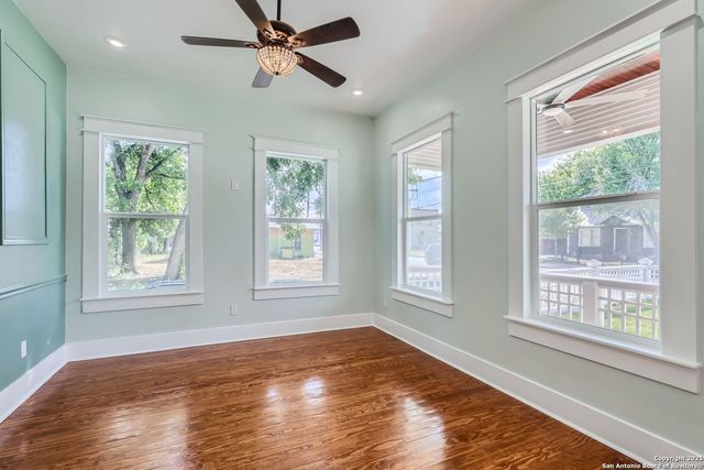 515 W Highland Blvd, San Antonio, TX 78210