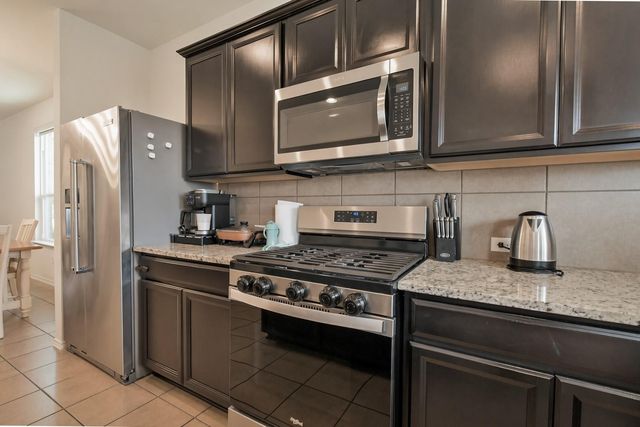 120 Palm DR, Buda, TX 78610