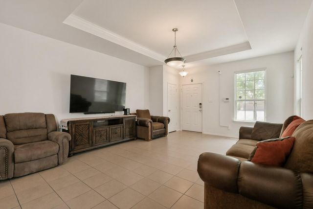 120 Palm DR, Buda, TX 78610