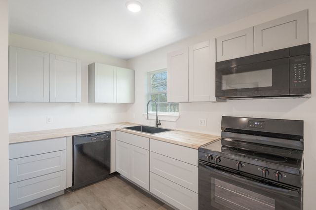 44 Sue Ann Drive, Lampasas, TX 76550