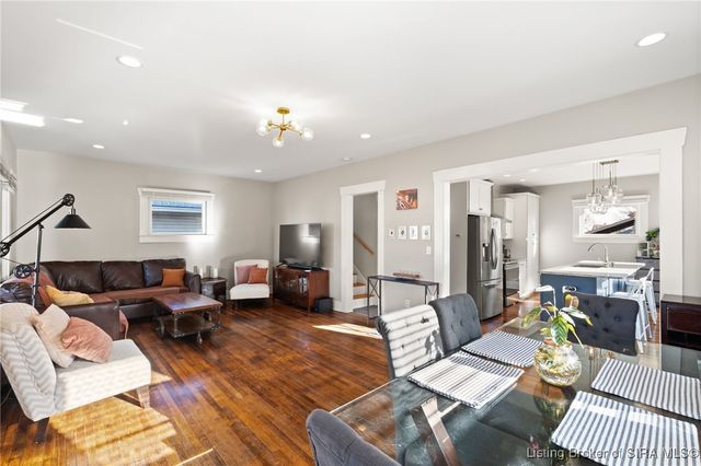 2126 Ekin Avenue, New Albany, IN 47150