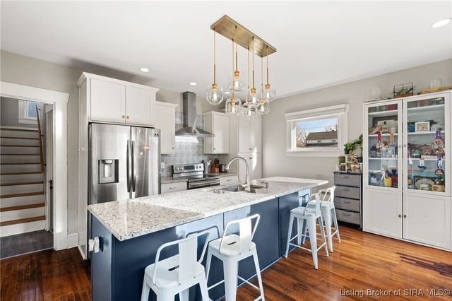 2126 Ekin Avenue, New Albany, IN 47150