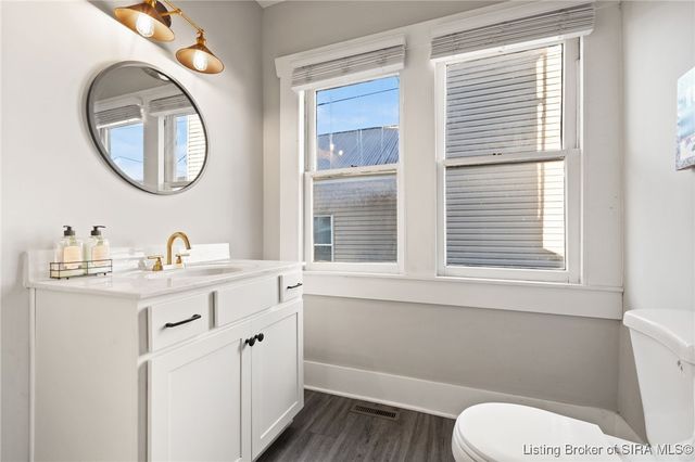 2126 Ekin Avenue, New Albany, IN 47150