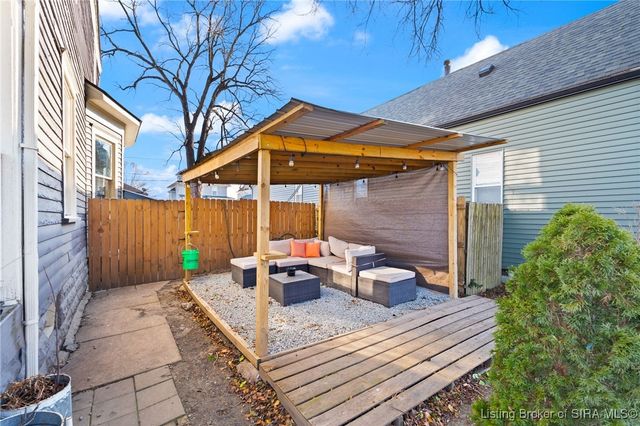 2126 Ekin Avenue, New Albany, IN 47150