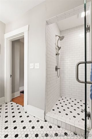 2126 Ekin Avenue, New Albany, IN 47150