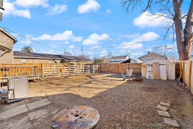 2126 Ekin Avenue, New Albany, IN 47150