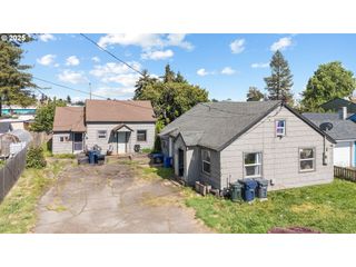 173 N SENECA Rd, Eugene, OR 97401