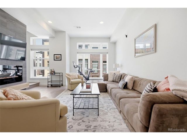 4055 W Conejos Pl, Denver, CO 80204