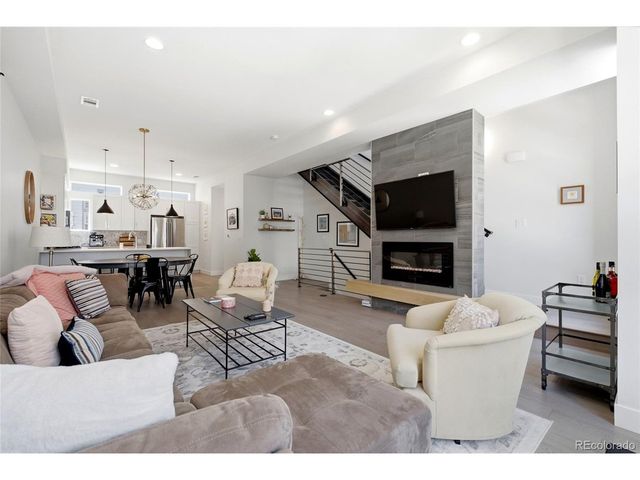 4055 W Conejos Pl, Denver, CO 80204