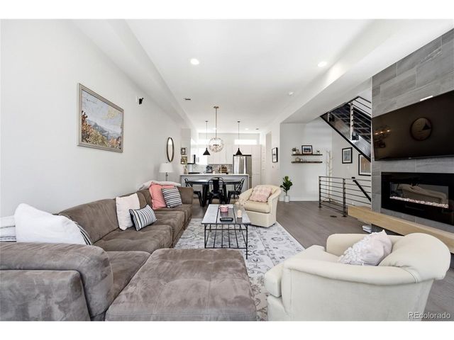 4055 W Conejos Pl, Denver, CO 80204