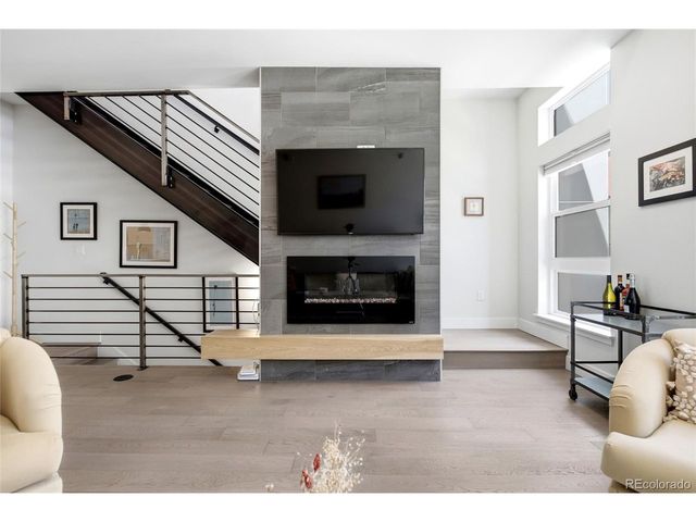 4055 W Conejos Pl, Denver, CO 80204