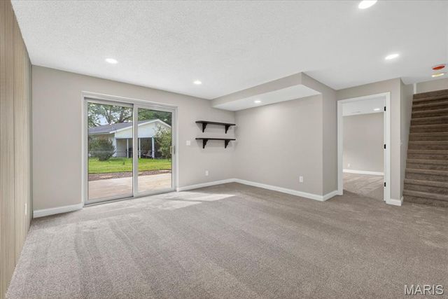 1327 Brandywine Lane, St Peters, MO 63376