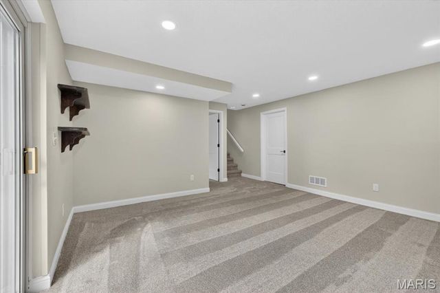 1327 Brandywine Lane, St Peters, MO 63376