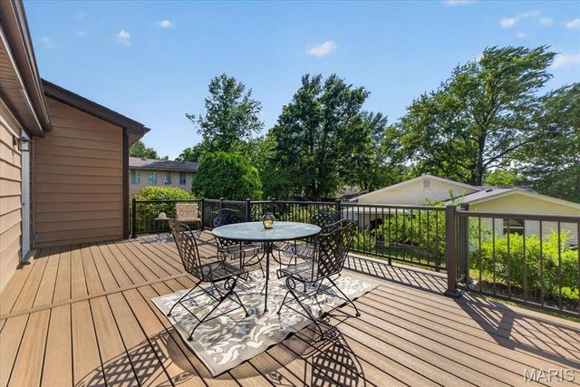 1327 Brandywine Lane, St Peters, MO 63376