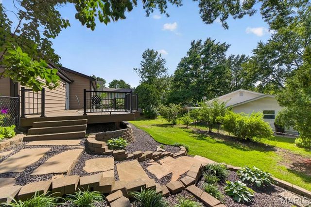 1327 Brandywine Lane, St Peters, MO 63376
