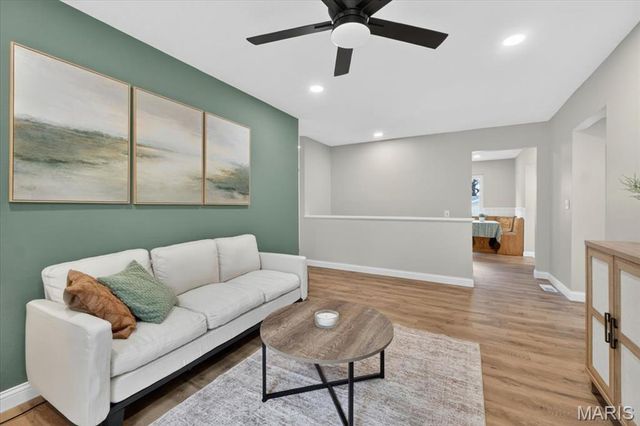 1327 Brandywine Lane, St Peters, MO 63376
