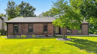 1327 Brandywine Lane, St Peters, MO 63376