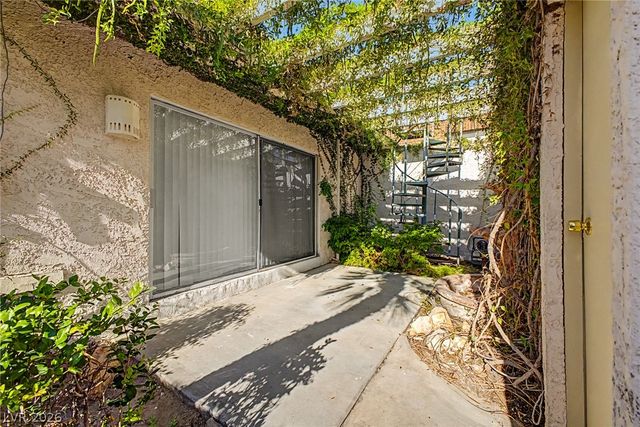 3159 Bel Air Drive, Las Vegas, NV 89109