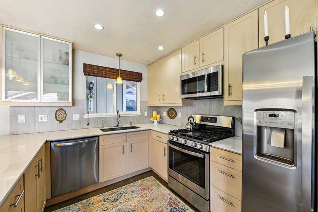 1507 Crestmont Ave, Roseville, CA 95661