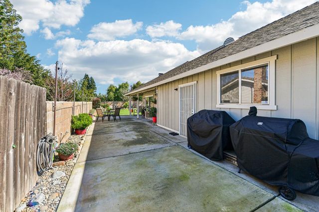 1507 Crestmont Ave, Roseville, CA 95661