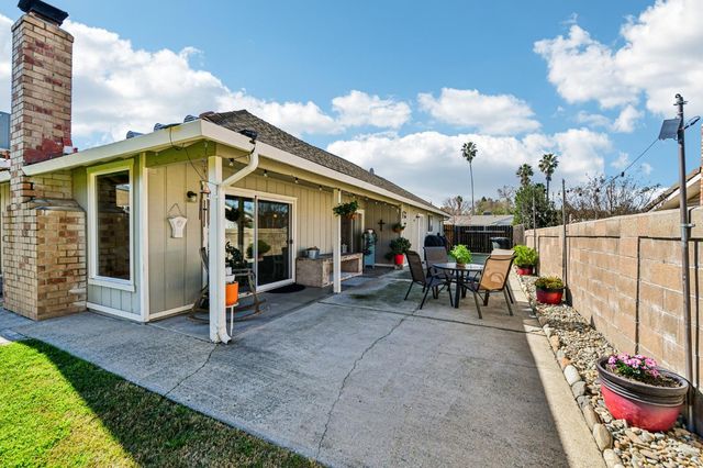 1507 Crestmont Ave, Roseville, CA 95661