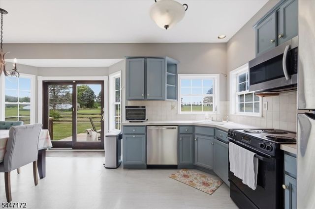163 Bryans Rd, Washington Twp., NJ 08827