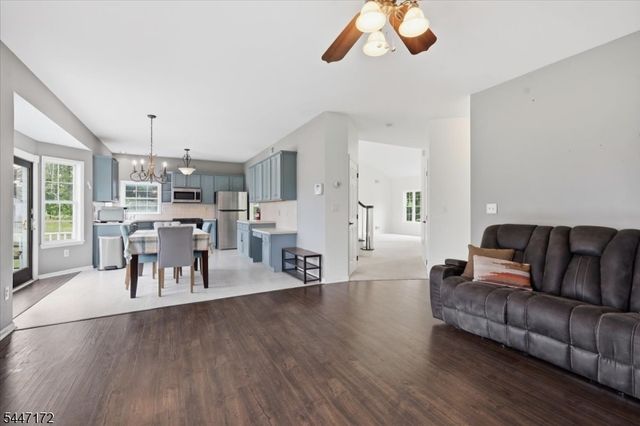 163 Bryans Rd, Washington Twp., NJ 08827