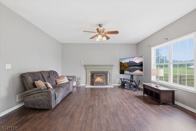 163 Bryans Rd, Washington Twp., NJ 08827