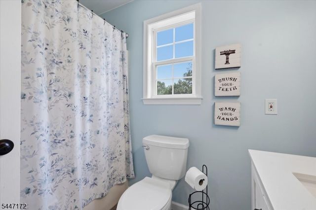 163 Bryans Rd, Washington Twp., NJ 08827