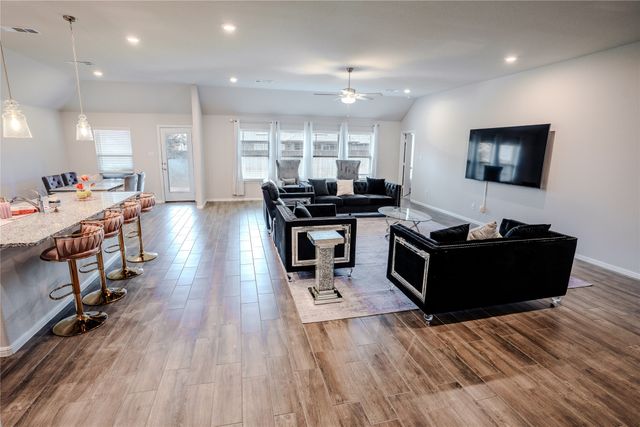 404 Eaton Drive, Justin, TX 76247