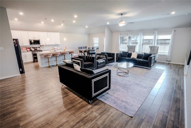 404 Eaton Drive, Justin, TX 76247