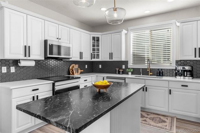 17252 Parkside Drive, Commerce City, CO 80022