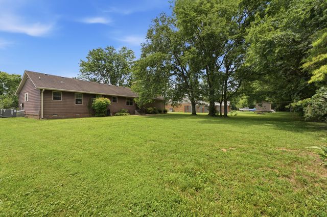 344 Highfield Dr, Murfreesboro, TN 37128