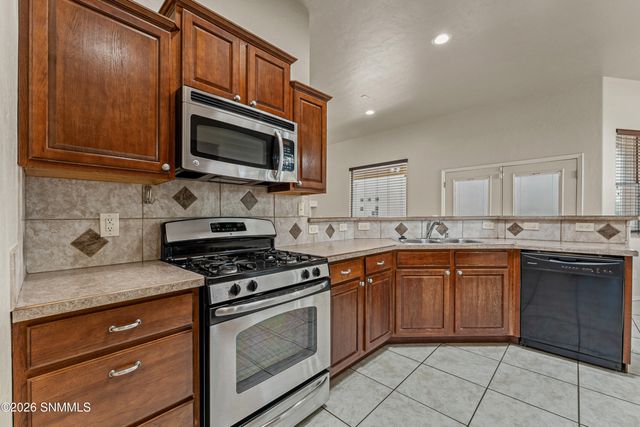 925 Prairie Lily Drive, Las Cruces, NM 88007