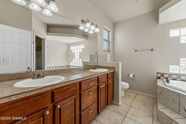 925 Prairie Lily Drive, Las Cruces, NM 88007