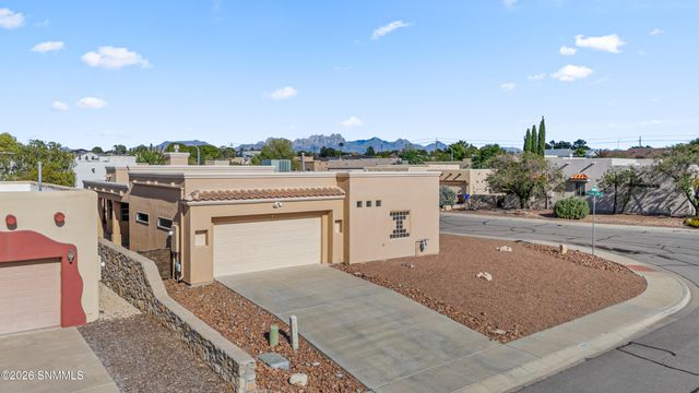 925 Prairie Lily Drive, Las Cruces, NM 88007
