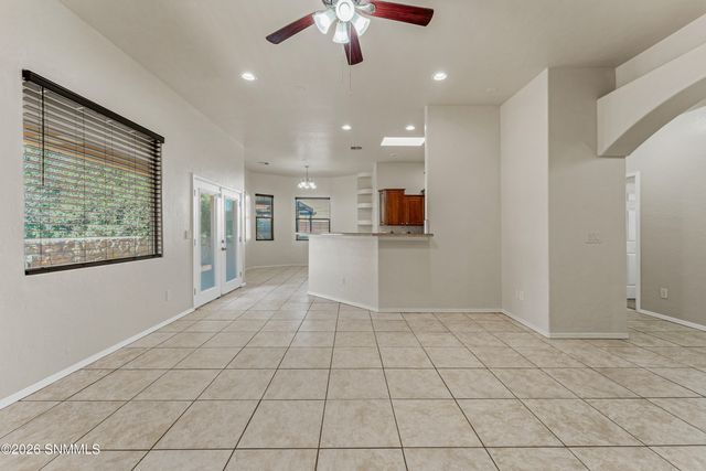 925 Prairie Lily Drive, Las Cruces, NM 88007
