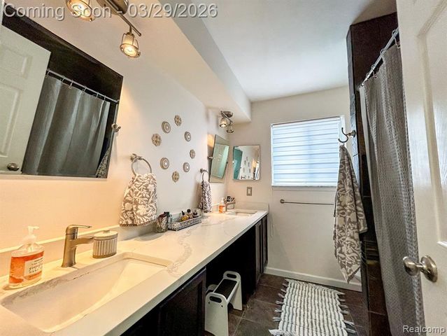 5024 Bristor Drive, Sterling Heights, MI 48310