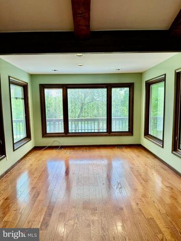 1900 COMPTON DRIVE, Harrisburg, PA 17112