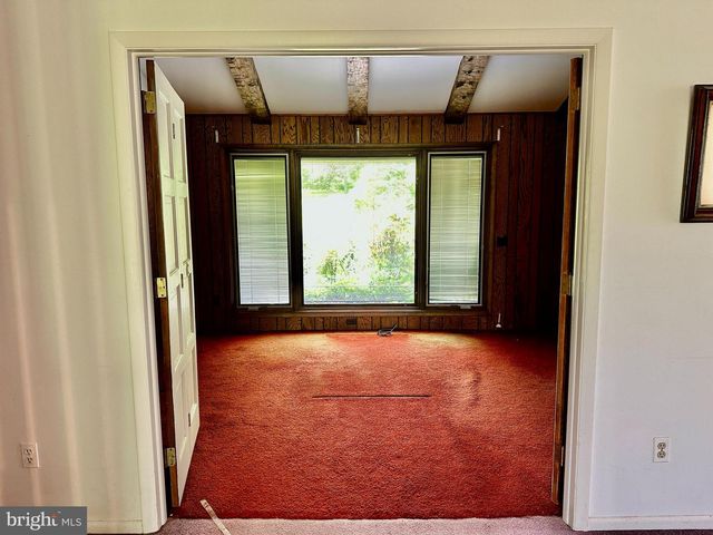 1900 COMPTON DRIVE, Harrisburg, PA 17112