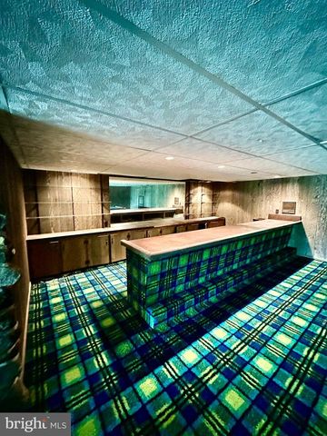 1900 COMPTON DR, Harrisburg, PA 17112